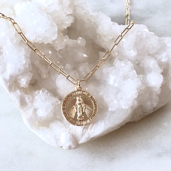 14K Gold Filled Mother Mary Necklace - Picture 4 of 8